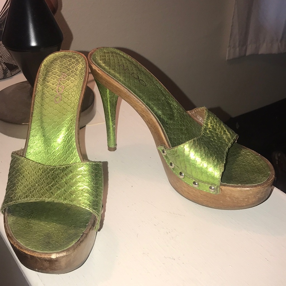 Scale detailed heels